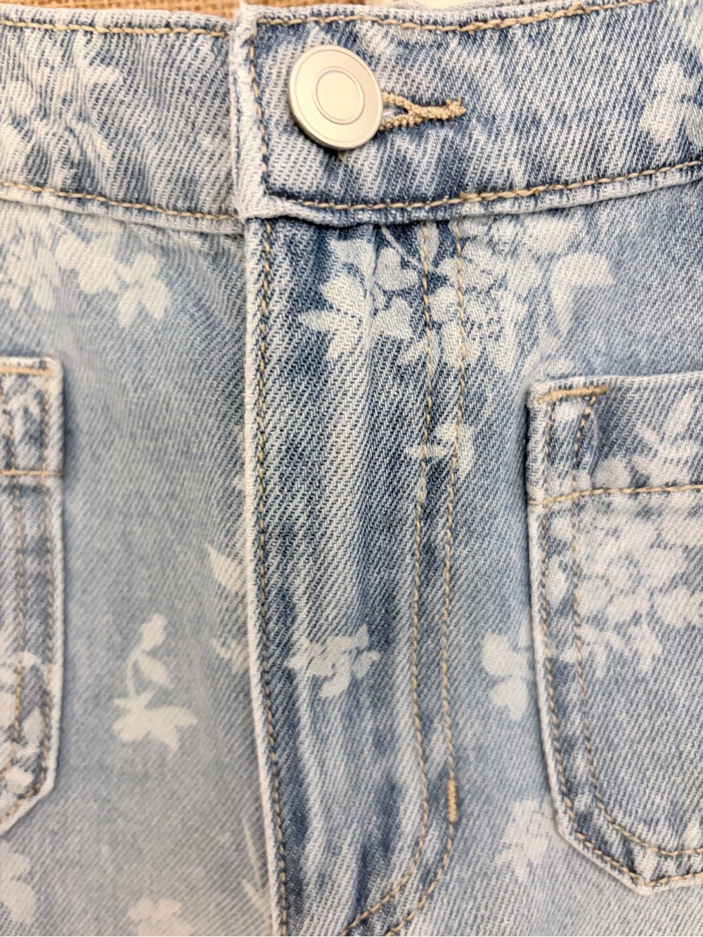 Altar’d State NWT Floral Print Cropped Wide Leg Jeans Light Wash Boho Size 27 - Picture 5 of 9